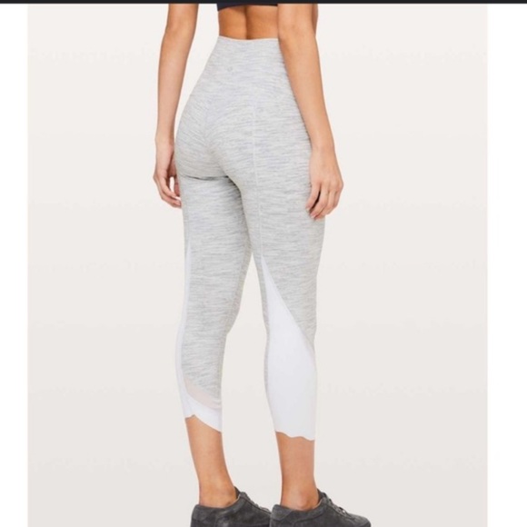 Lululemon Wunder under Crop ll - Picture 5 of 15